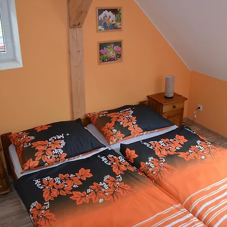 U Tatovy Lipy Apartament Jívka